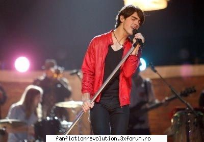 Grammy - aceste fotografii sunt de la repetitii - jonas Brothers