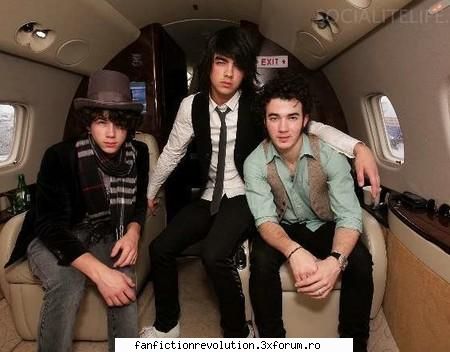 Poze cu cei trei frati!! - ingerulbun - jonas Brothers