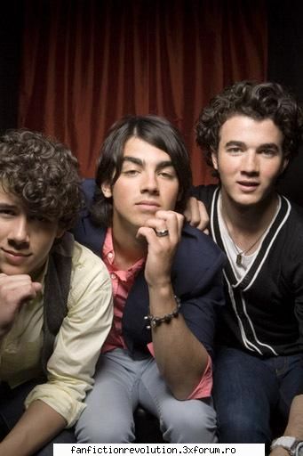 Poze cu cei trei frati!! - ingerulbun - jonas Brothers