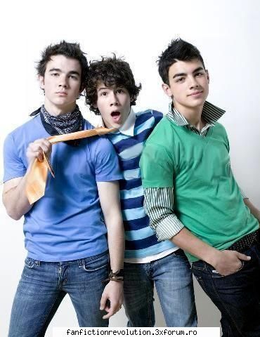 Poze cu cei trei frati!! - ingerulbun - jonas Brothers