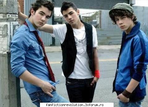 Poze cu cei trei frati!! - ingerulbun - jonas Brothers