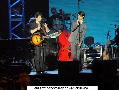 musicares honoring neil diamond poze cu cei trei frati!!